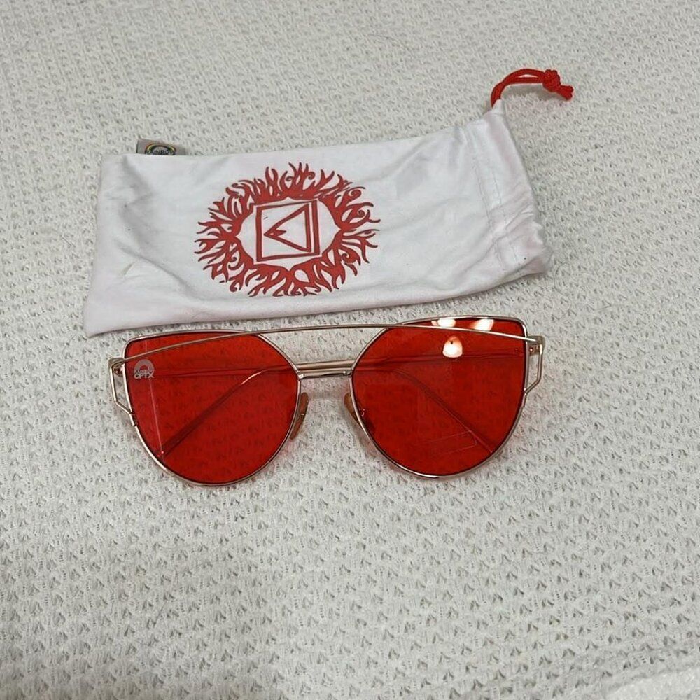 Rare, Unique RainbowOptx Mood Boosting Gold Frame Cat Eye Sunglasses w Red Lens